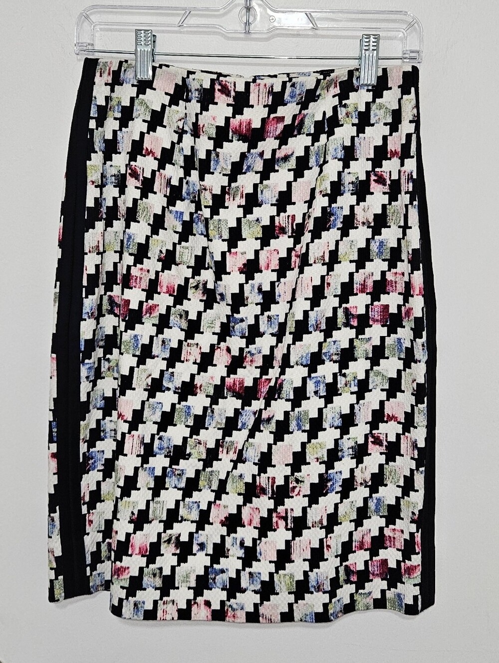 WHITE HOUSE BLACK MARKET Houndstooth Print Pencil Skirt w/ Multicolor Accents 6